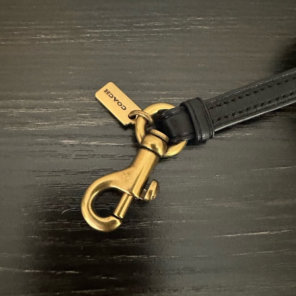 Coach Leather Glasses Case with Gold Clasp - Picture 4 of 7